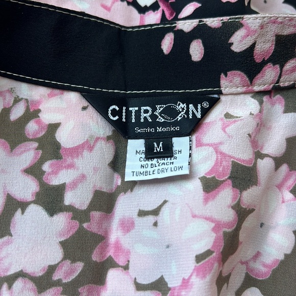 Cherry blossom silk top, sz M - Picture 3 of 3